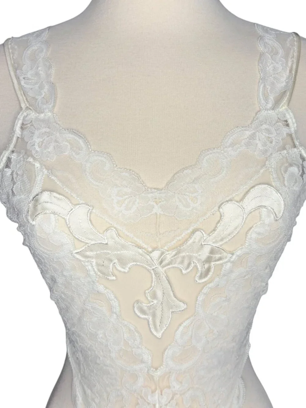 Vintage Victoria's Secret Lace Sheer White Teddy Bodysuit Thong Lingerie S/P - Picture 3 of 9